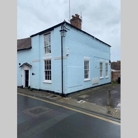 City Centre Entire Studio Apartment Chichester Exterior foto